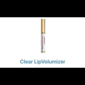 Lip volumizer